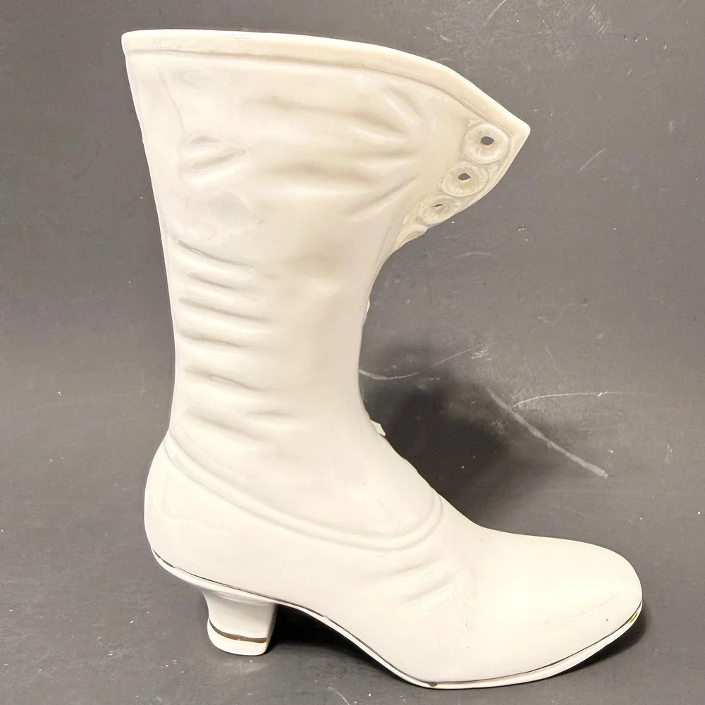 Unbranded vintage porcelain